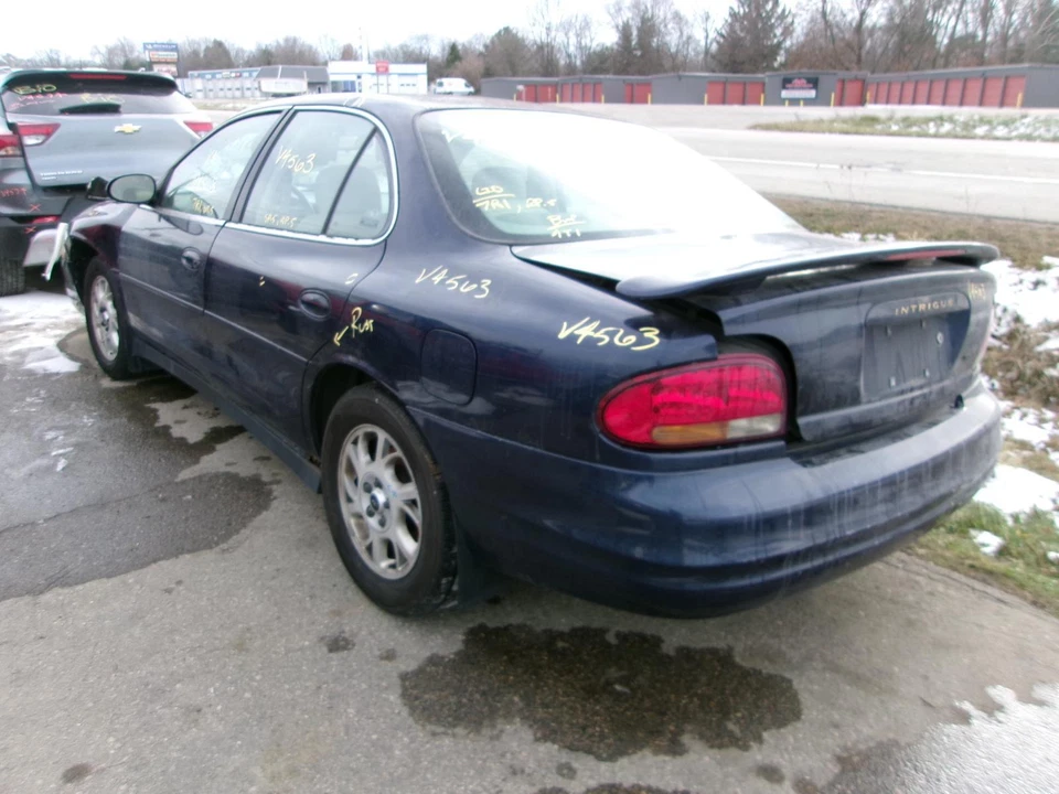 Espejo retrovisor interior delantero central usado se adapta a: Oldsmobile Intrigue 2000 delantero Foto 4 de 4