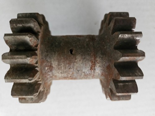 NOS 1937 1938 1939 Chevrolet Reverse Idler Gear GM 590925 GR 4.430 All 3-Speed - Picture 3 of 4