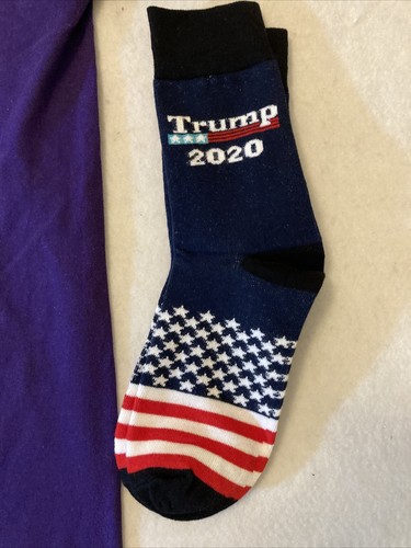 Make America Great Again 2016 Purple T Shirt SZ L Flag and New Trump 2020 Socks - Picture 4 of 10