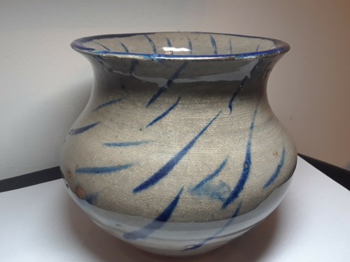 Vintage Glaze Pottery - Picture 6 of 7