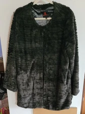 Adrienne Landau Womens Faux Fur Jacket Coat Size 1X, Fur Hooks Closures