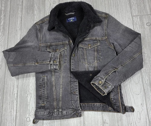 Chubbies Men's Fade Gray Denim Sherpa Black Lined Trucker Jacket Pockets Size M - product listing photo