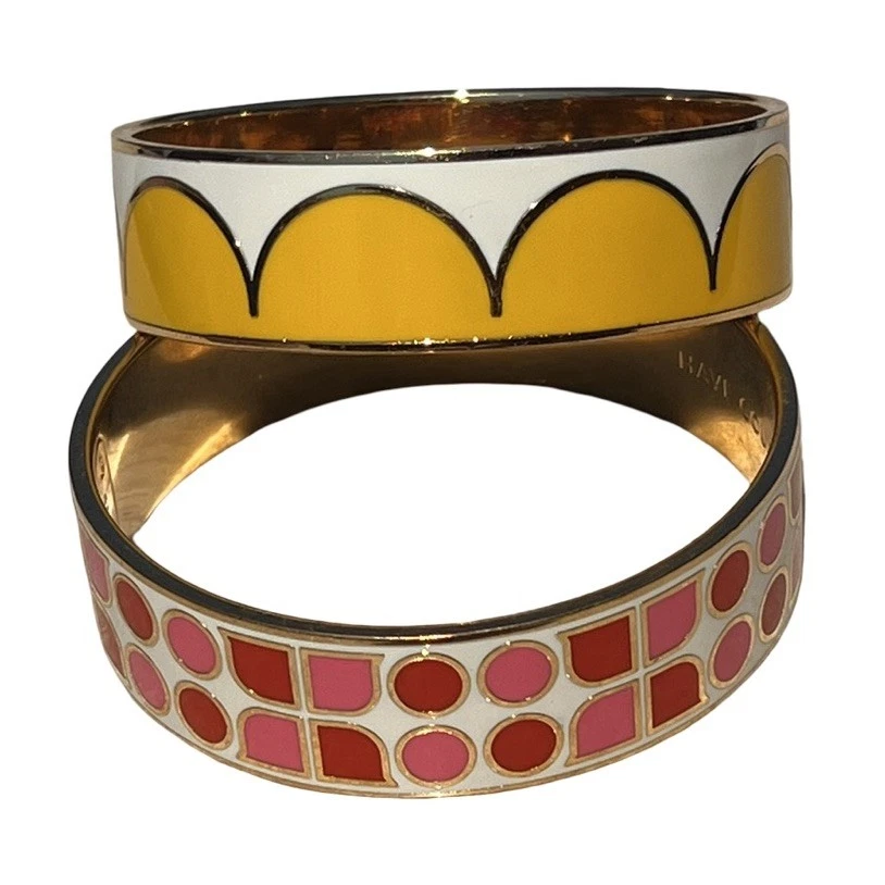 Pulseras brazalete Coach & Kate Spade, ten coraje y por delante de la curva Foto 3 de 4