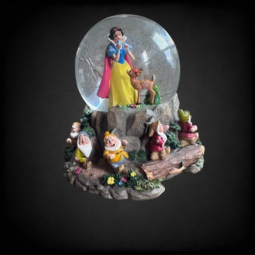 Walt Disney Snow White and the Seven Dwarfs Heigh-Ho Musical Snow Globe Hi Ho - Picture 10 of 10