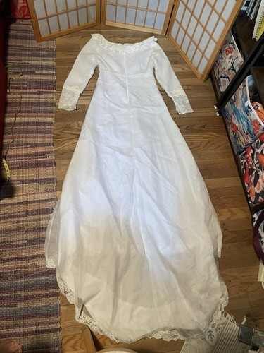 Vintage 1970s Long Sleeved Wedding Dress - Excellent Condition - Picture 10 of 15