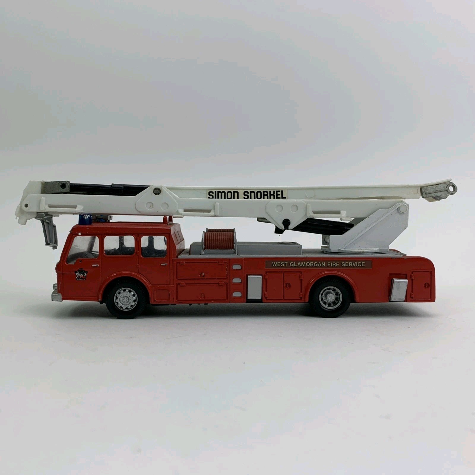 Picture 4 of 21