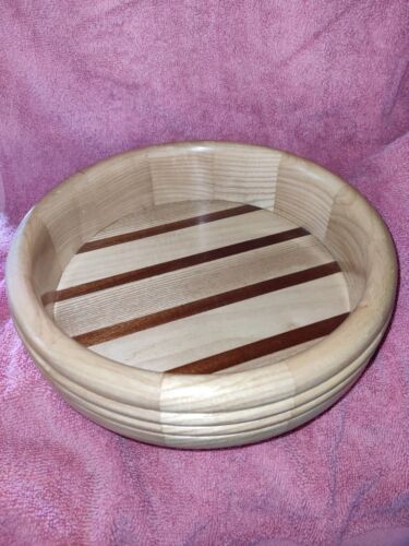 vintage wooden fruit bowl,dia 9.5 inches,light and dark wood - Picture 2 of 6