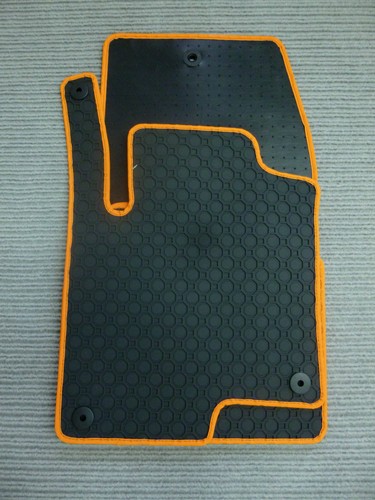 $$ Tappetini in Gomma per Smart ForFour 453 + BORDO ARANCIONE + Gomma - Tappetini + NUOVI $$ - Foto 5 di 5