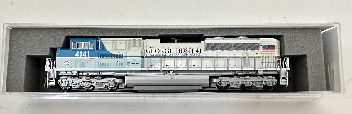Kato 176-8411 SD70ACe UP George Bush #4141 Railroad Model Kato 176-8411 SD70ACe UP George Bush #4141 Railroad Model