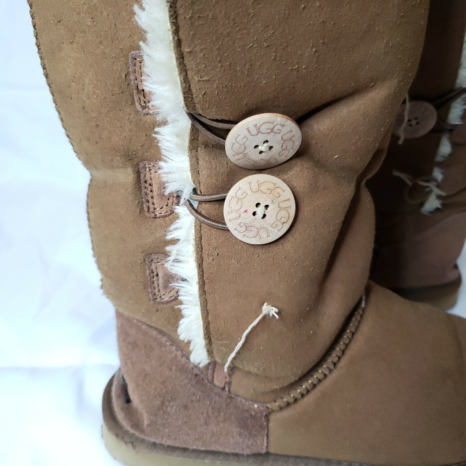 Ugg Bailey Triple Button Boots Size 9 - image 8