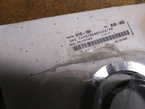 HARLEY CHROME RENEGADE 418-18U GAS CAP INSERT KIT FLST FATBOY FXR XLH GLIDE FLHR - Picture 2 of 3