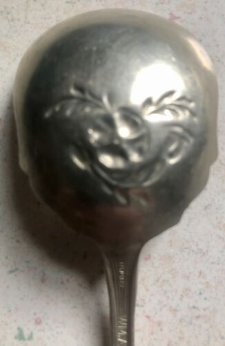 1920's Wm A Rogers 5.75" Embossed Bowl Berry Spoon Nickel Silver - Picture 2 of 5