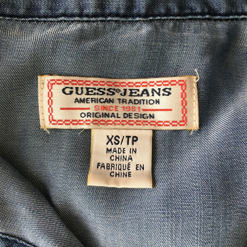 GUESS Medium/Light Wash Logo Buttons Denim Chambray Button Shirt Damen Gr. XS - Bild 2 von 10