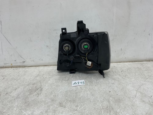 2007 2008 2009 2010 2011-2014 Chevrolet Tahoe Passenger Halogen Headlight OEM - Picture 4 of 8