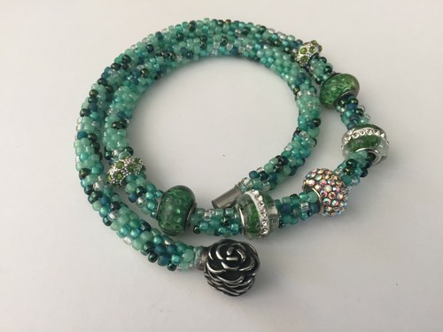 Handmade Kumihimo Green Beaded Necklace Stainless Steel Rose Magnetic Clasp - Picture 4 of 8