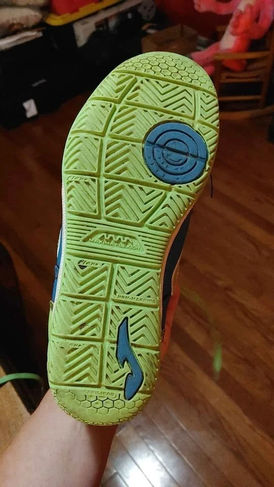 Zapatos de fútbol sala juvenil talla 4 azul y verde Foto 2 de 3