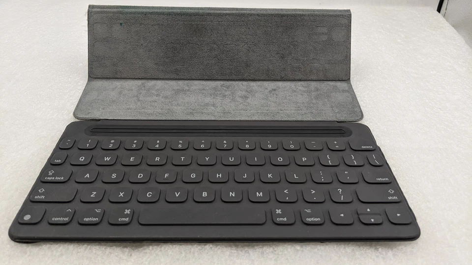 Teclado QWERTY inteligente portátil Apple A1772 folio para Apple iPad Pro (VER DESCRIPCIÓN) Foto 4 de 4