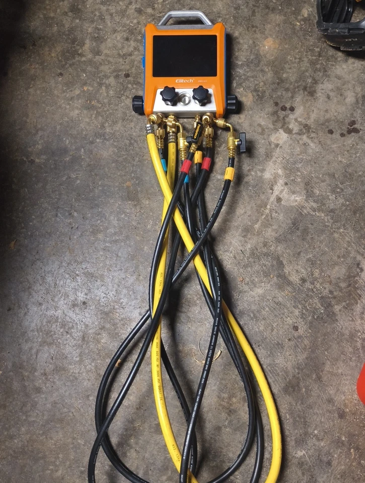 Elitech EMG-40V Kit Colector Digital Inteligente 4 Válvulas Manómetro Aspirador Foto 2 de 3