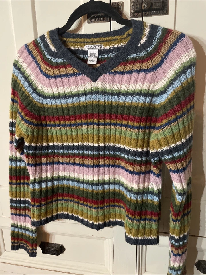 Suéter informal a rayas grande de manga larga con cuello en V para dama Foto 3 de 4