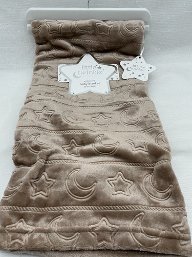 LITTLE TWINKLE Moon & Stars Embossed Babydecke Fleece Jungen braun Traumkinder - Bild 5 von 11
