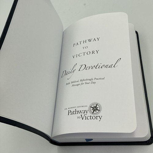 Pathway to Victory Daily Devotional by Dr. Robert Jeffress 2024 - Imagen 8 de 22