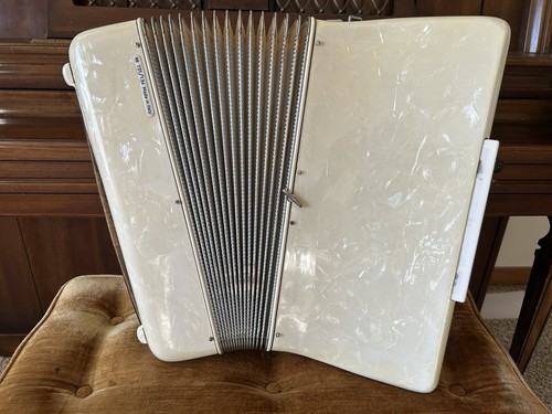 Vintage Scandalli Blue Piano Accordion Made In Italy With Original Case. - Picture 5 of 9