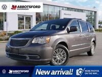 2015 Chrysler Town & Country Premium | Third Row Seats