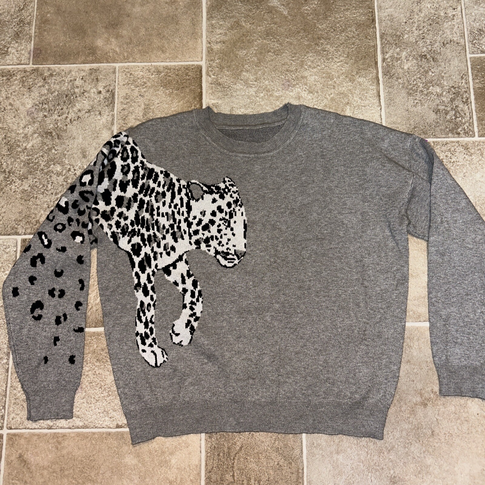 Loose Jumper Leopard Pattern Knitted Cropped Swea… - image 1