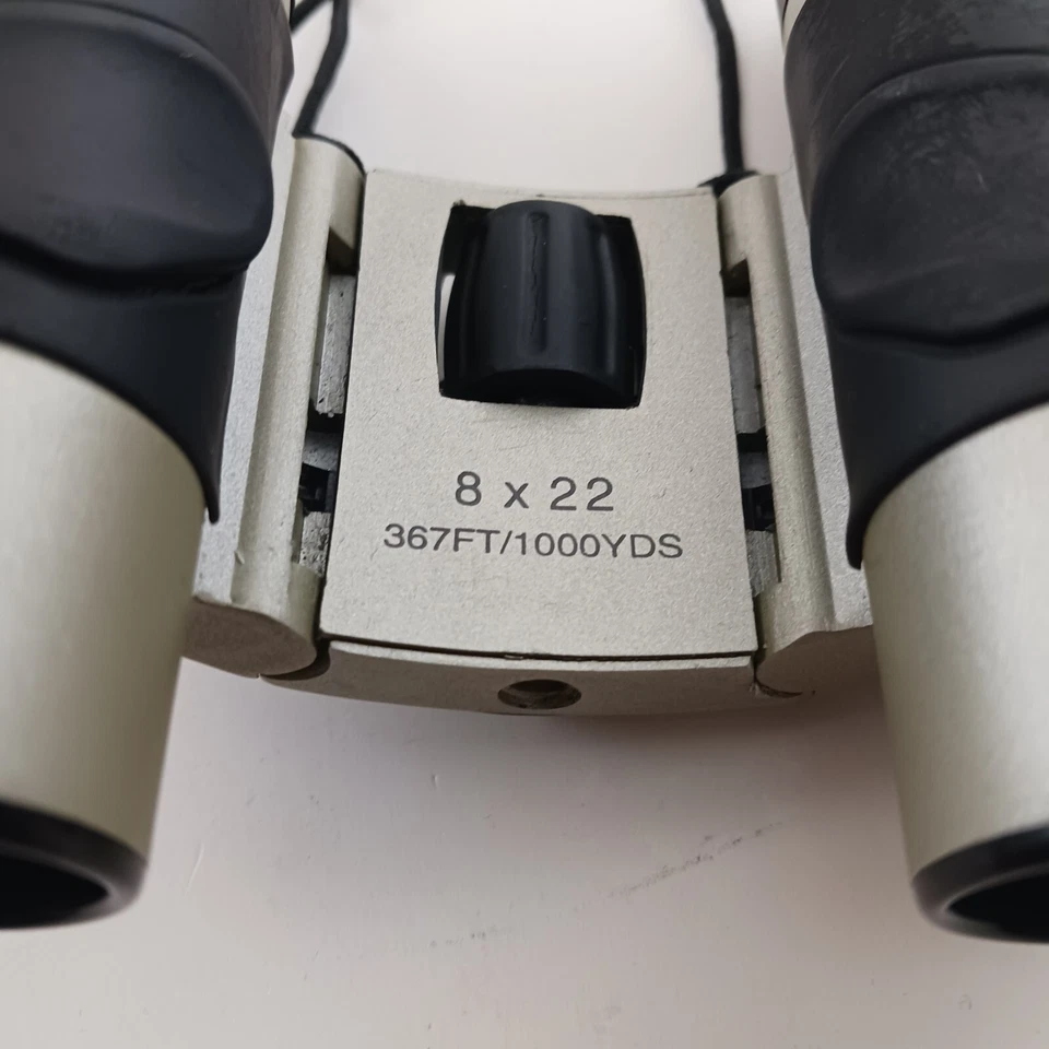 Sharper Image 8X22 Sliding Compact Binoculars with Compass AK305 367 FT/1000 YDS - Image 2 of 4