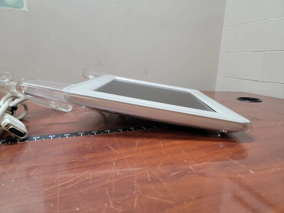 Apple M7649 Studio Display 17 inch Monitor c-x - Image 3 of 4