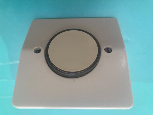 Bouton Poussoir Lumineux Legrand Neptune Vintage - Couleur Ivoire - Neuf Avec Défauts