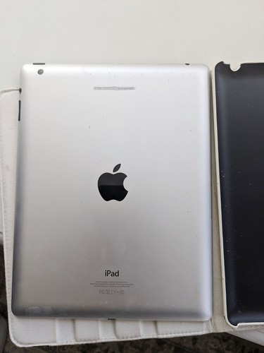 Apple iPad (4th Generation) A1458 32 GB, Wi-Fi, 9.7 in - Black - Picture 9 of 10