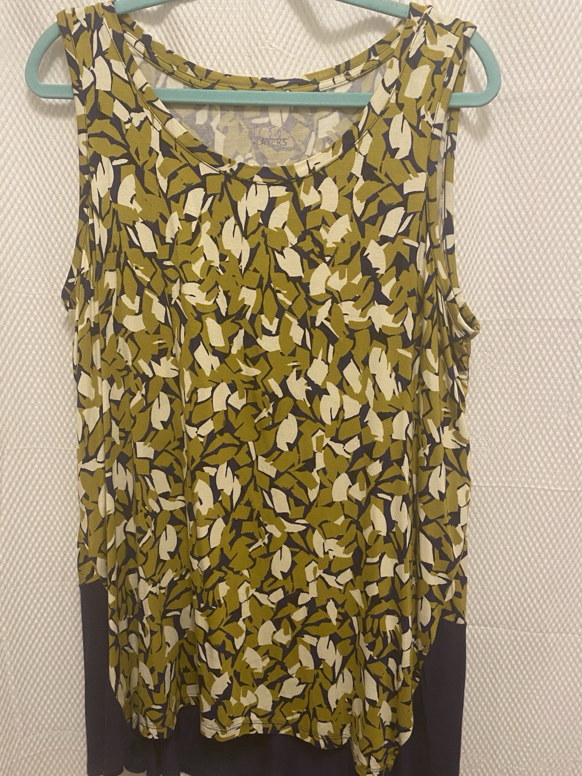 Logo Layers by Lori Goldstein XL Sleeveless Floral Abstract Top