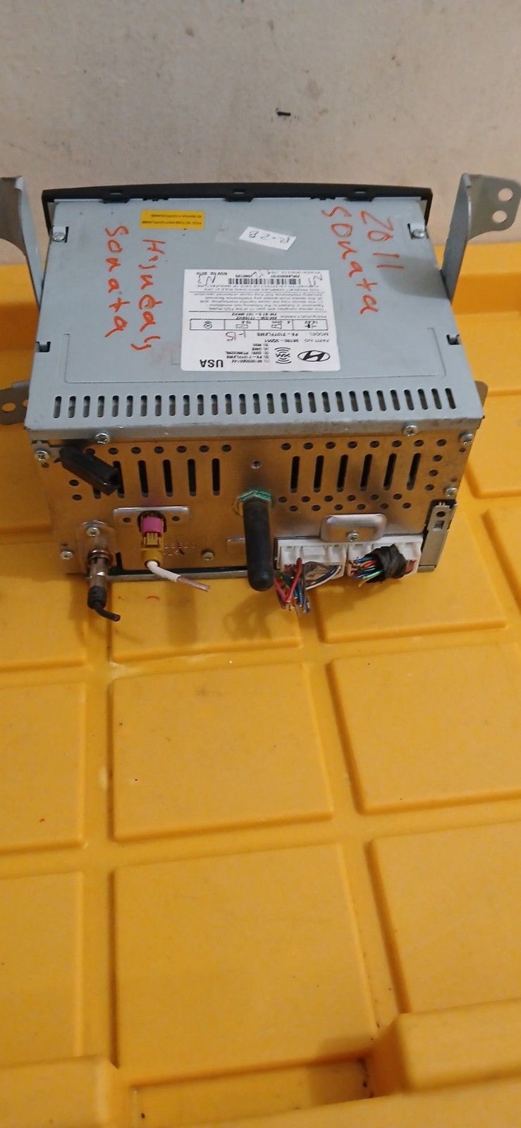 2011 Hyundai Sonata Radio *Code Not Provided* #96180-3Q001