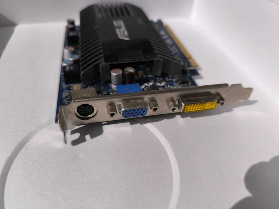 Graphic Card Asus EN8400GS Silent/HTP/512M/A 64-bit 512MB - Image 4 of 4