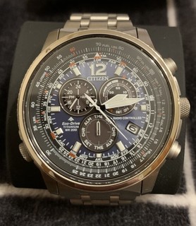 Citizen Ecodrive Titan Funkuhr neuwertig