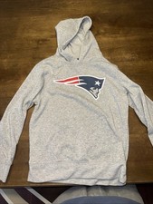 EUC Boys New England Patriots NFL Team Apparel Hoodie Gray Size Medium 10-12