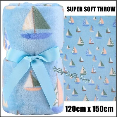 Segelboote Überwurf weiche Fleecedecke 120 x 150 cm maritim hell babyblau NEU