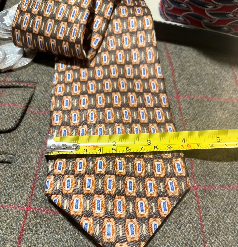 MEETING STREET 100% SILK TIE GOLD, BLUE, SILVER GEOMETRIC 59”X 4" HAND MADE - Image 4 of 4