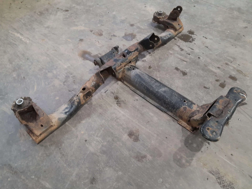 Оригинальный задний поперечный подрамник 06–11 Cadillac DTS Buick Lucerne 15284661 - Изображение 2 из 4