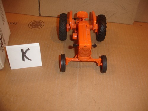 1/16 allis chalmers d 14 toy tractor - Picture 7 of 7