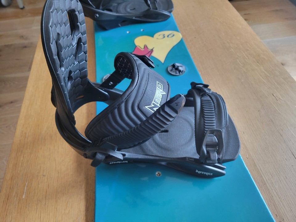 LIPPS Snowboard w/ Nitro Bindings Vintage Women's Kids 136cm eBay