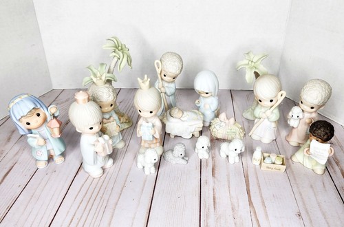 Large Lot Of 18 RETIRED Precious Moments Pieces-Come Let Us Adore Him Nativity - Afbeelding 1 van 12