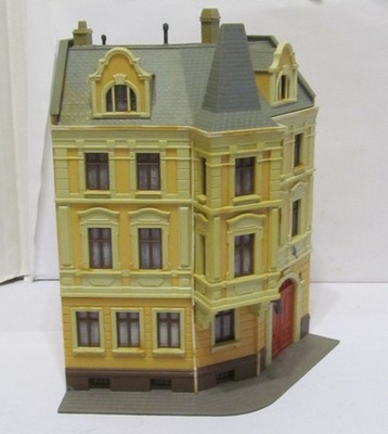 Kibri H0, 1:87, gebauter Bausatz Stadthaus, XZ2260X Lesen