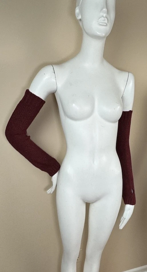 Free People ARMOUR Knit Arm Warmers With Thumb Holes Burgundy Red NWOT $34