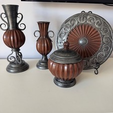 (Set of 5) Elegant vases with Decorative Plate on stand, Brown 