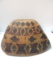 LARGE ANTIQUE YOKUTS UNIQ SQUARE FORM CALIF INDIAN BASKET - RATTLESNAKE BANDS