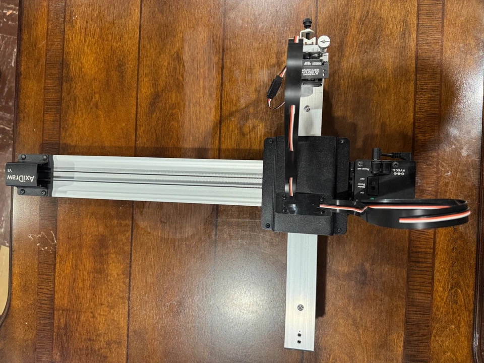 Axidraw V3 con actualización servo sin escobillas Foto 2 de 4