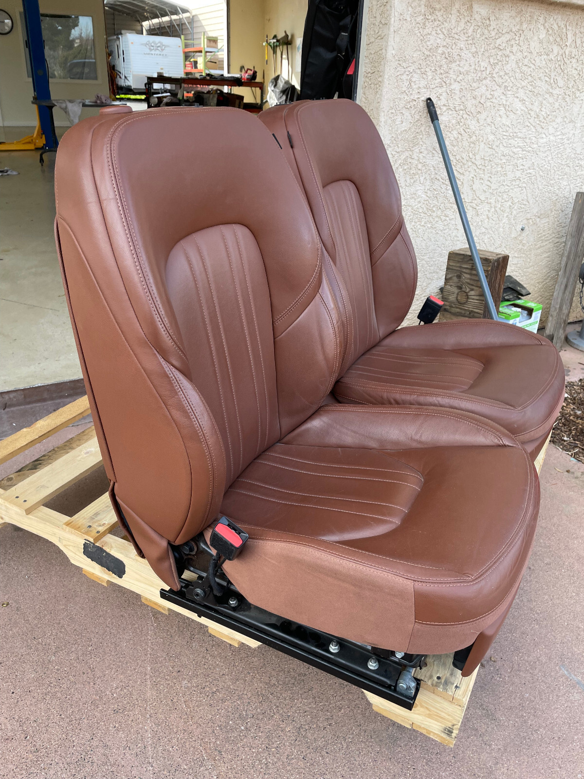 MASERATI sedan leather seats - full set