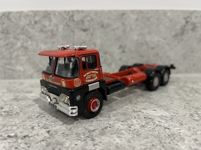 Corgi - Guy Warrior 6-Wheel Cab/Chassis - Dee Valley 29001 - 1:50 - Mint/Code 3